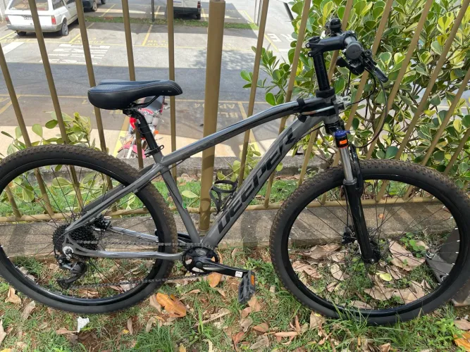 Bicicleta aro 29, freio a disco hidráulico, shimano.