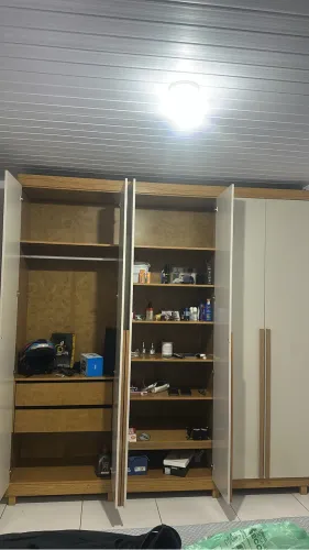 Guarda roupa 8 portas 