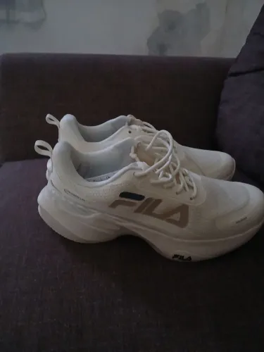 Tenis 38
