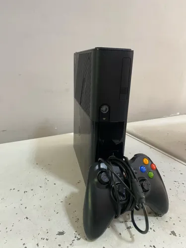 XBOX 360 SUPER SLIM ( LEIA A DESCRIÇÃO)