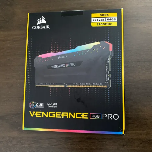 Memória RAM 64GB (2x32GB) DDR4 3200MHz CL16 Corsair Vengeance RGB PRO