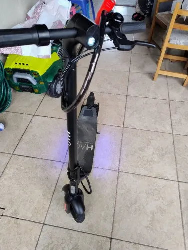 Patinete elétrico.