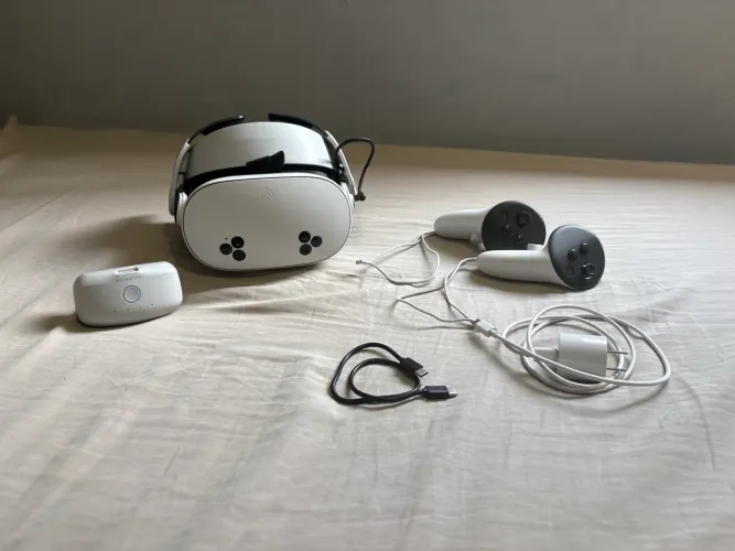 Óculos VR Meta Quest 3s + headstrap com bateria extra