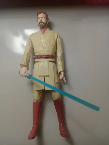 Boneco Obi Wan com sabre de luz star wars