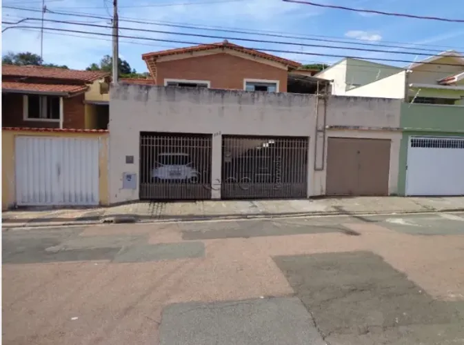 - Casa na Madre Deus