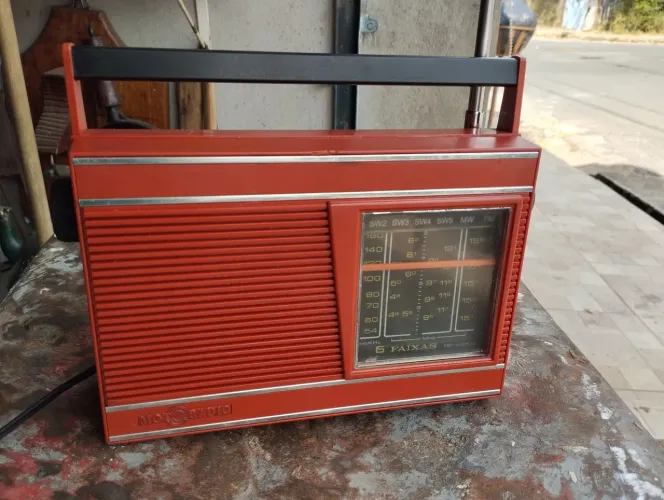 Motoradio antigo AM FM, funcionando.
