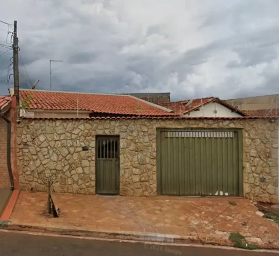 Vendo casa em Cravinhos-SP