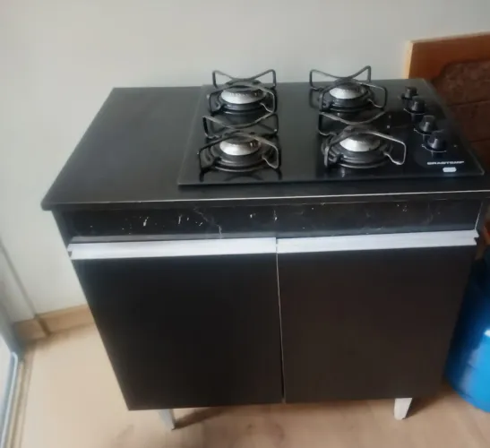 Fogão cooktop com base e nicho de parede