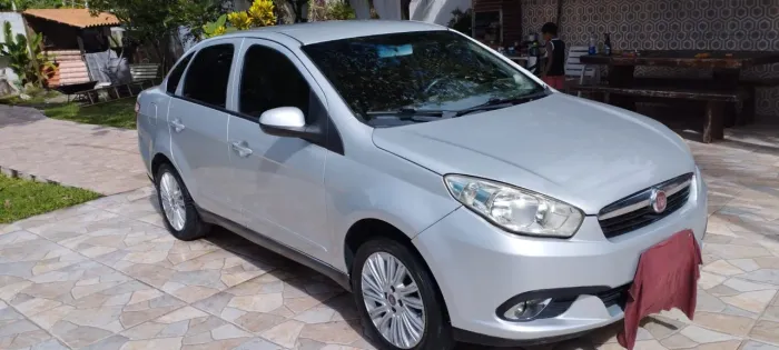 Fiat Grand Siena Attrac. 1.4 EVO F.flex 8V 2013