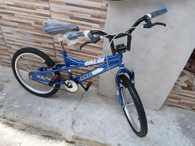 Bicicleta Caloi aro 20.