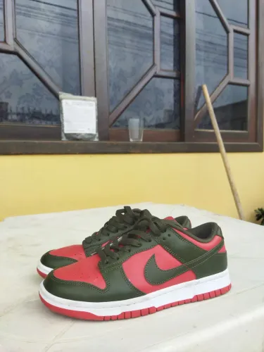 Tênis Nike Dunk Low Mystic Red