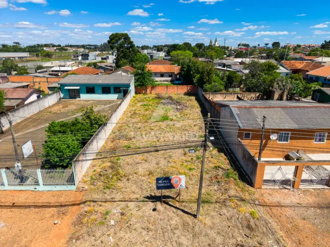 terreno plano e bem localizado em Uvaranas com 462m²