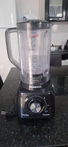 Vende-se carcaça e o copo do liquidificador mundial ..