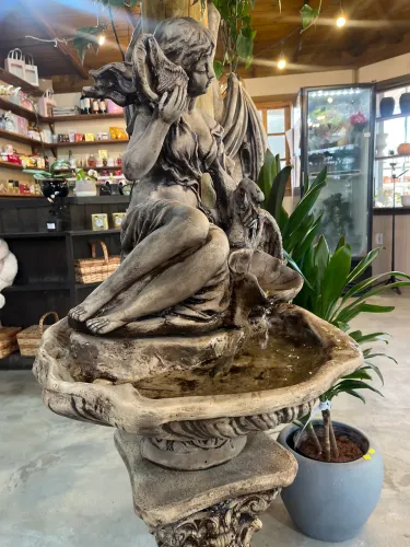 Fontes para jardim e estátuas decorativas