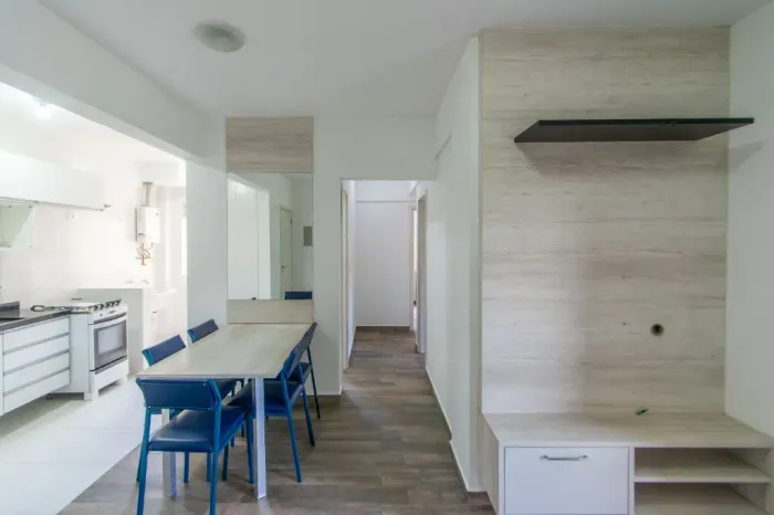 Apartamento semimobiliado para alugar na Vila Otto, em Campo Largo - Residencial Giovanni