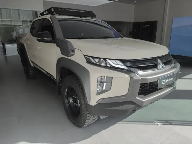 Mitsubishi L200 Triton Savana 3.2 CD TBI Dies. Aut. 2025
