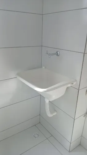 Tanque de Lavanderia Compacto De Parede - Ideal para Espaços Pequenos