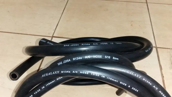 Pequeno kit de ar condicionado automotivo 