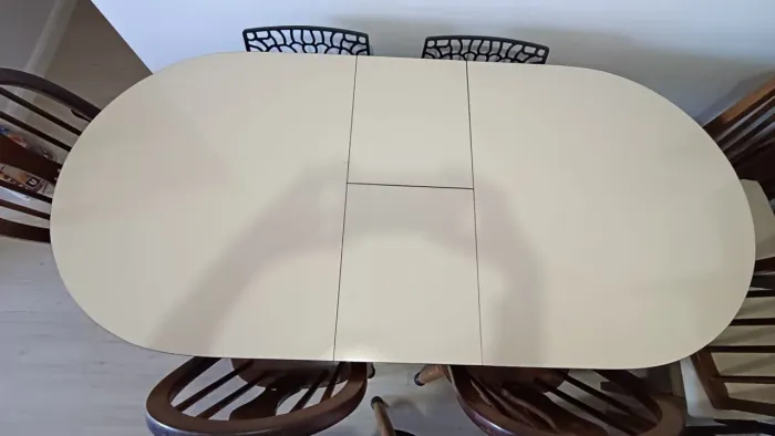 Mesa reformada - sem cadeiras