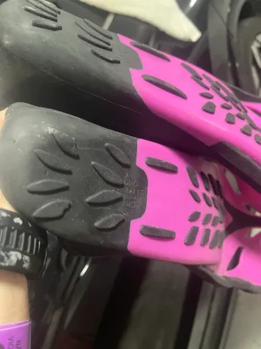 Pé de pato mergulho cetus rosa