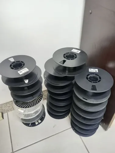 Carretel vazio para fio/cabo