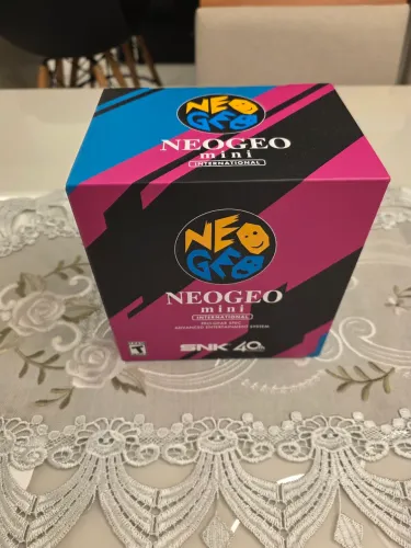Neo Geo Mini LACRADO
