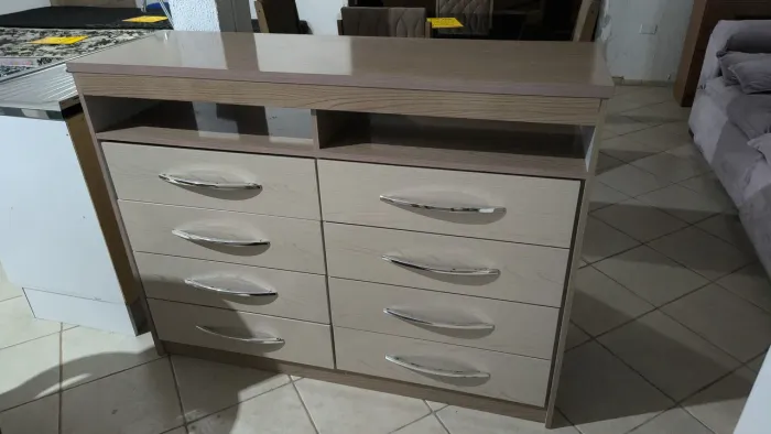 Cômoda 8 gavetas (aceito cartão com taxa da máquina e entrego com taxa)