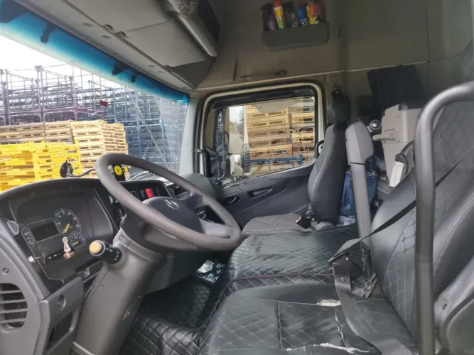 Mercedes Benz - Atego 2430 2014 - Completo | Carroceria Sider