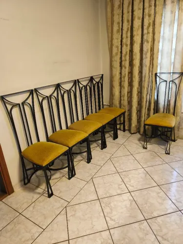 Cadeiras de ferro