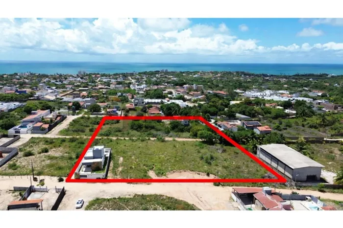 LOTE À VENDA COM VISTA MAR 360m² DE OPORTUNIDADE NA PRAIA DE CARAPIBUS PB.
