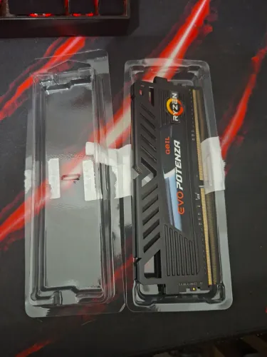 Memória DDR4 Geil Evo Potenza, 8GB 3000MHz