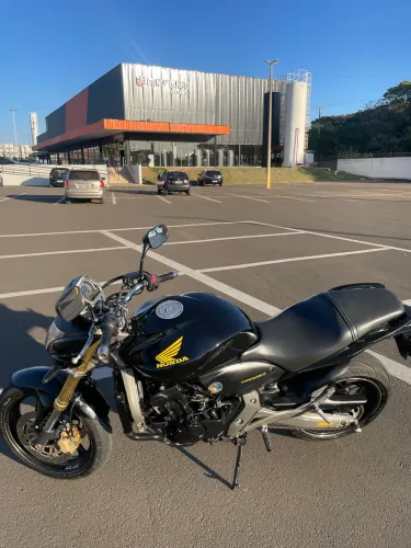 HONDA CB 600F HORNET 2010 A VENDA ?
