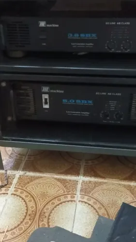 AMPLIFICADOR MARCHINE 8.0 SBX. 220 VOLTS. BOA FORÇA PARA GRAVES.
