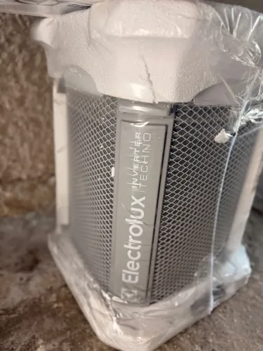 AR CONDICIONADO ELECTROLUX COLOR ADAPT 9k BTUS NOVO