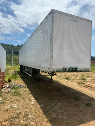 Carreta Baú Randon 30 palhetes 15.40 M 2014/2015
