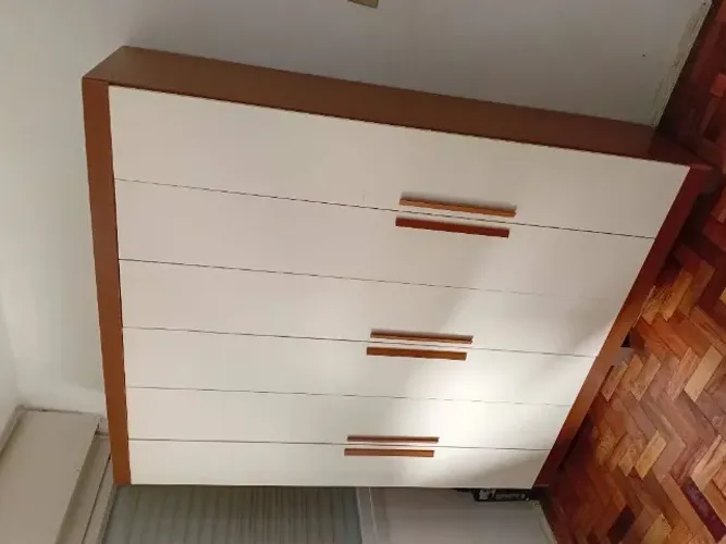 Guarda roupa 6 portas em excelente estado