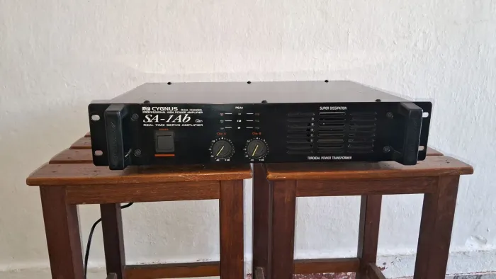  Vendo novissimo Amplificador cygnus sa-1ab
