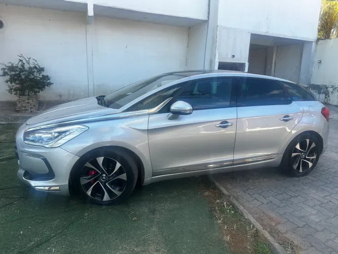 Citroen DS5 1.6 Turbo 16V 5P Aut. 2014