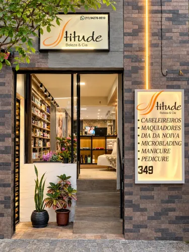 Vaga para Manicure e Pedicure Com Experiência Para Mooca 3 dias na Semana.