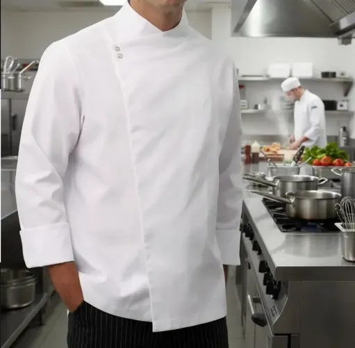 Roupas de chefe novas