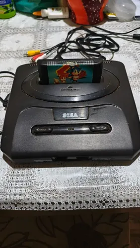 Mega drive 3 com 30 jogos na memória e Sonic 2