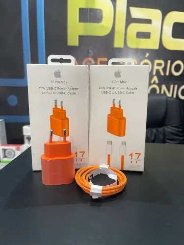kit de carregador turbo  projetado para ser compatível com o iPhone 17 Pro Max.  