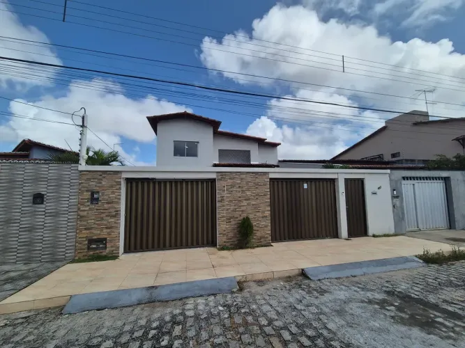 Casa para aluguel com 3 suítes e duas vagas