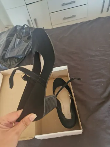 Sapato preto fechado tam. 37