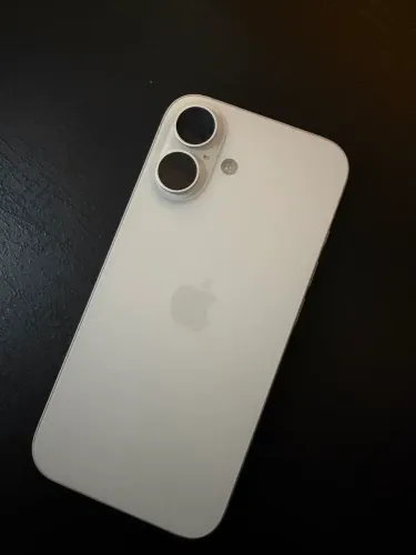 iPhone 16
