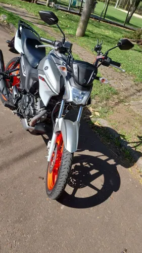 Moto está em conservação de nova .