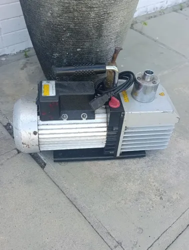 Bomba de vácuo 12 CFM