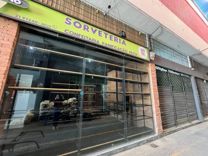 Ampla Loja Comercial de 180m² para Locação no CADEG, Benfica Excelente Oportunidade!