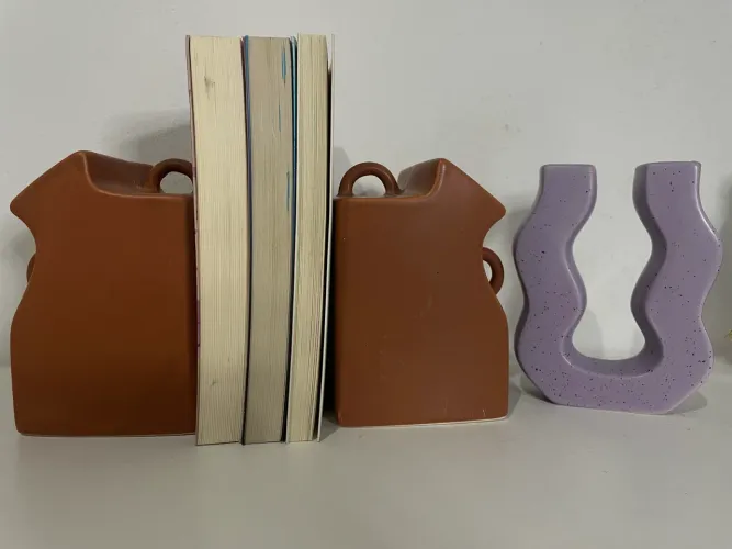 Jarros porta livros e Jarro decoração formatos U