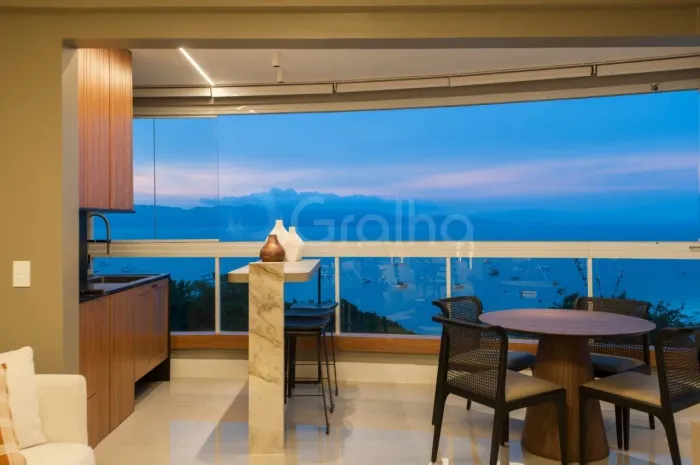 Apartamento de 157m² com 3 quartos em Canasjurê
